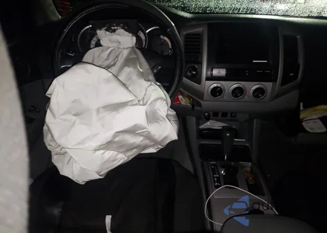 2011 Toyota Tacoma Double Cab из США, поврежденный, VIN 3TMLU4EN8BM071766